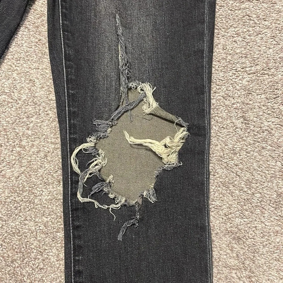 BDG Urban Outfitters Denim Black Twig Mid Rise Distressed Knee Raw Hem Jeans 28 - Picture 5 of 16